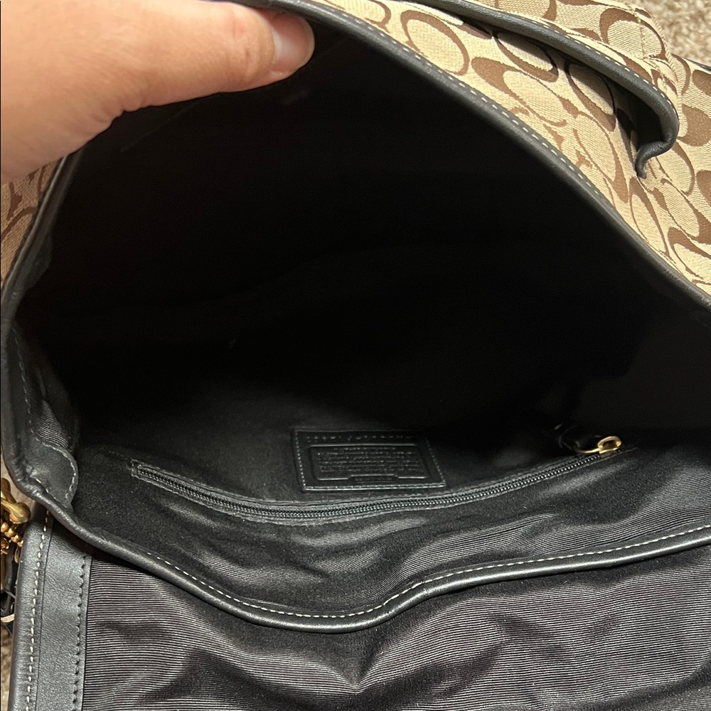Coach Signature Black and Brown Shoulder Bag - Picture 3 of 5